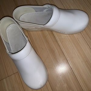 White dankso clogs